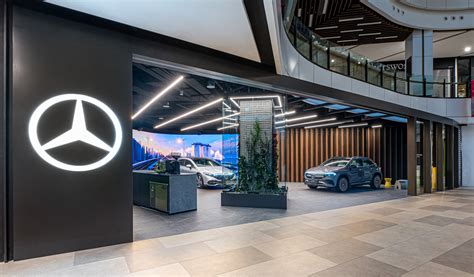 mercedes-benz store